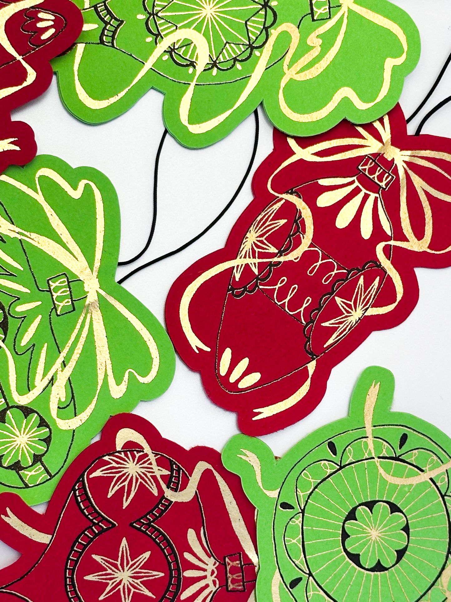 Handmade Paper Baubles - RED/GREEN